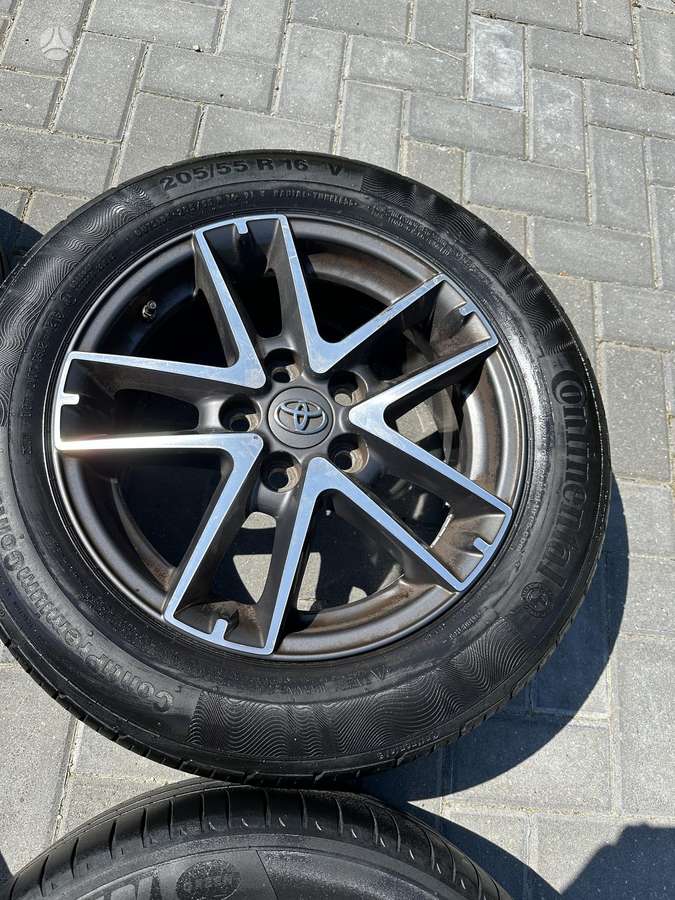 Toyota Auris, light alloy, R16