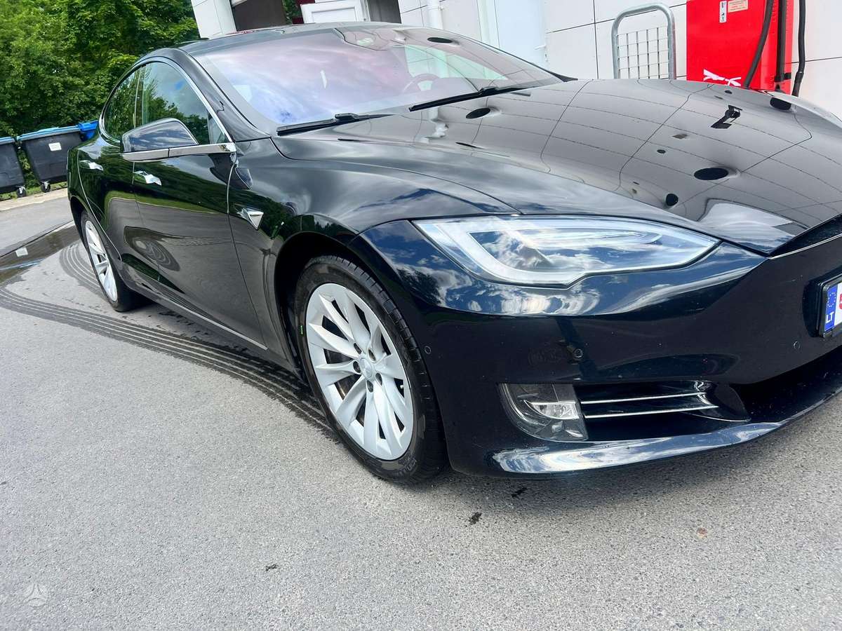 Tesla Model S, 75 kWh, hatchback