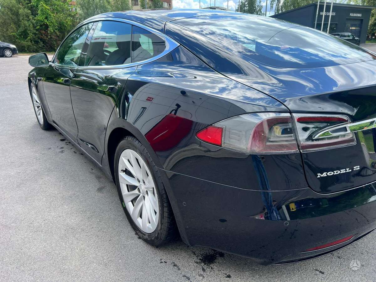 Tesla Model S, 75 kWh, hatchback