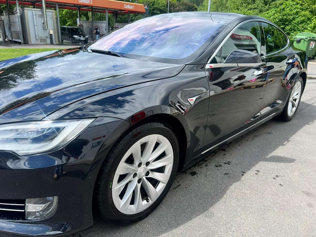 Tesla Model S, 75 kWh, hečbekas