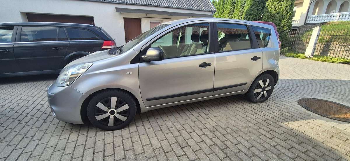 Nissan Note, 1.5 l., Хэтчбек