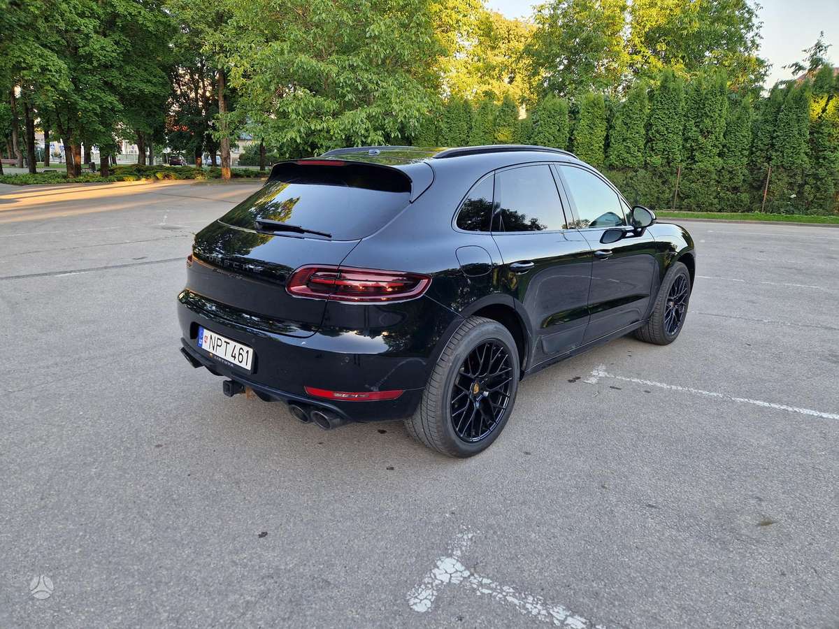 Porsche Macan - 2