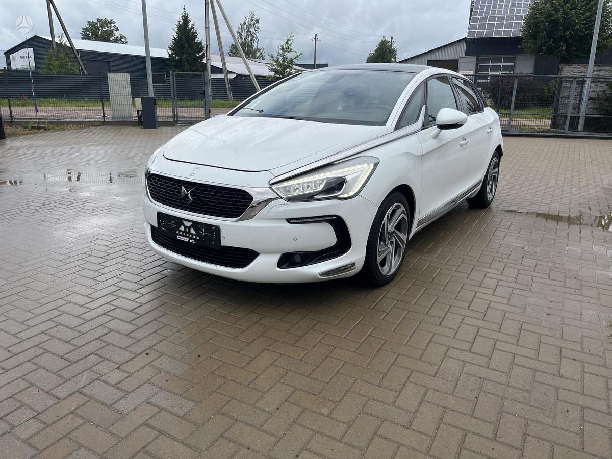 Citroen DS5, 2.0 l., hatchback