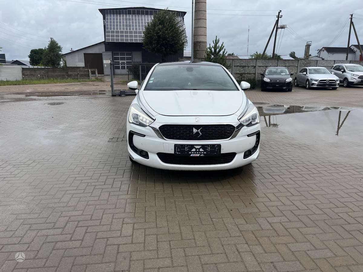 Citroen DS5, 2.0 l., hatchback