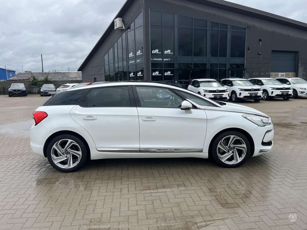 Citroen DS5, 2.0 l., Хэтчбек