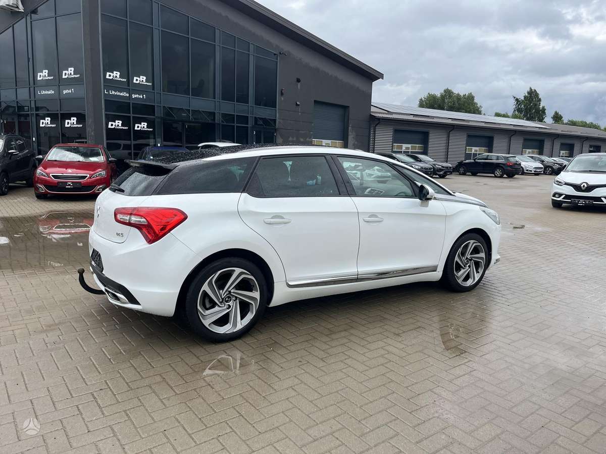 Citroen DS5, 2.0 l., Хэтчбек