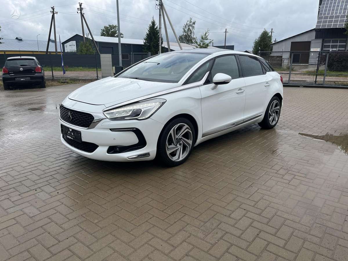 Citroen DS5, 2.0 l., hatchback