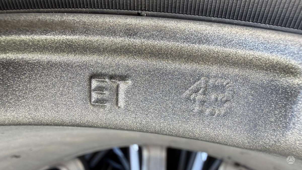 Audi A6, lengvojo lydinio, R20