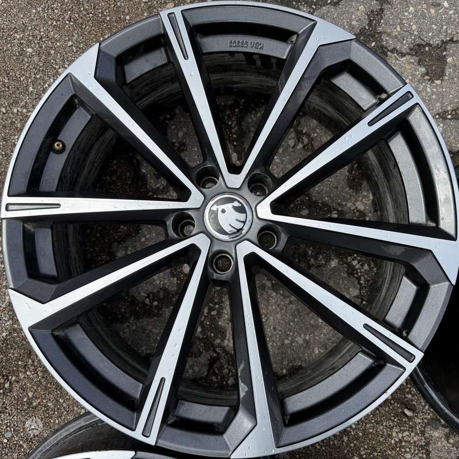 Skoda Enyaq, light alloy, R20