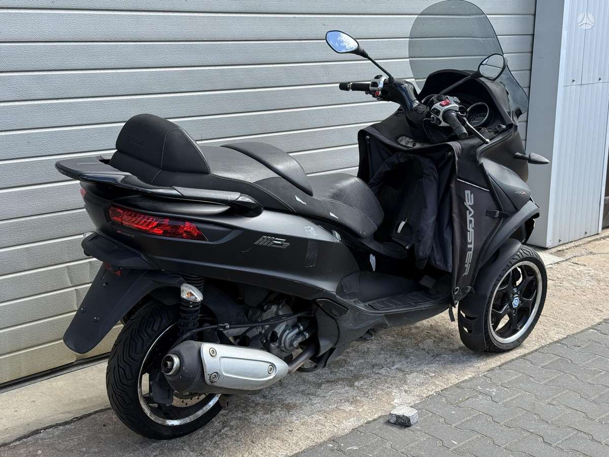 Piaggio MP3 300cc, трициклы