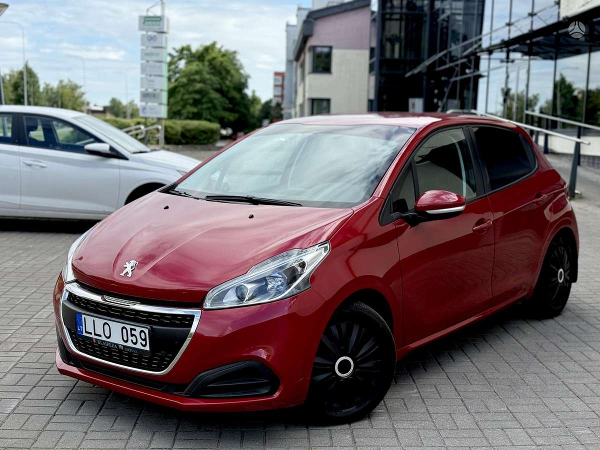 Peugeot 208, hatchback