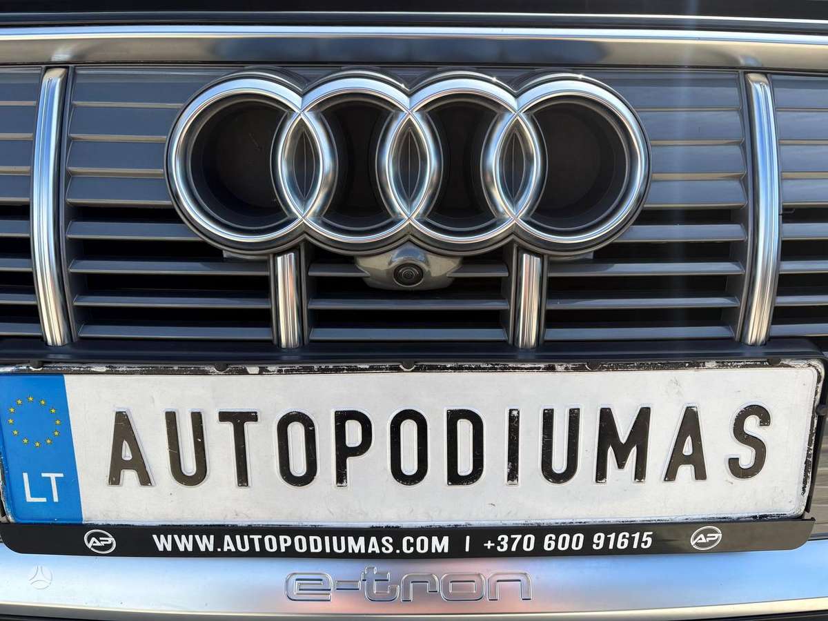 Audi e-tron, Внедорожник / Кроссовер