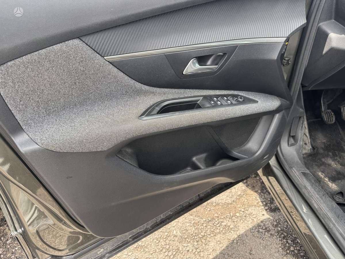 Peugeot 3008 - 11