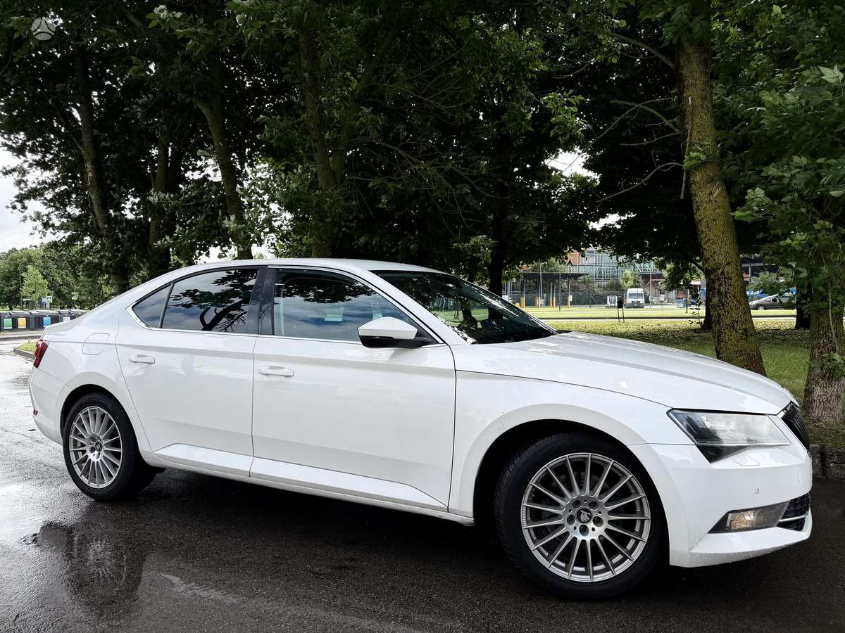 Skoda Superb, 2.0 l., hatchback