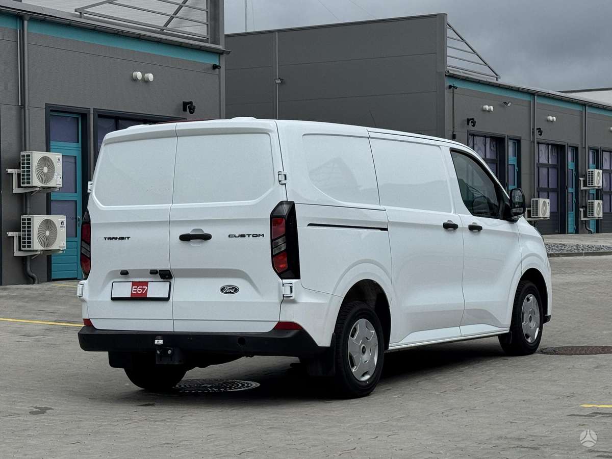 Ford Transit Custom, 2.0 l., Минивэн