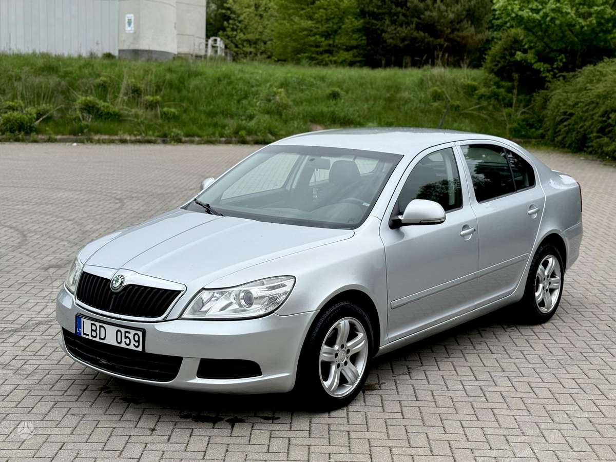 Skoda Octavia, Седан