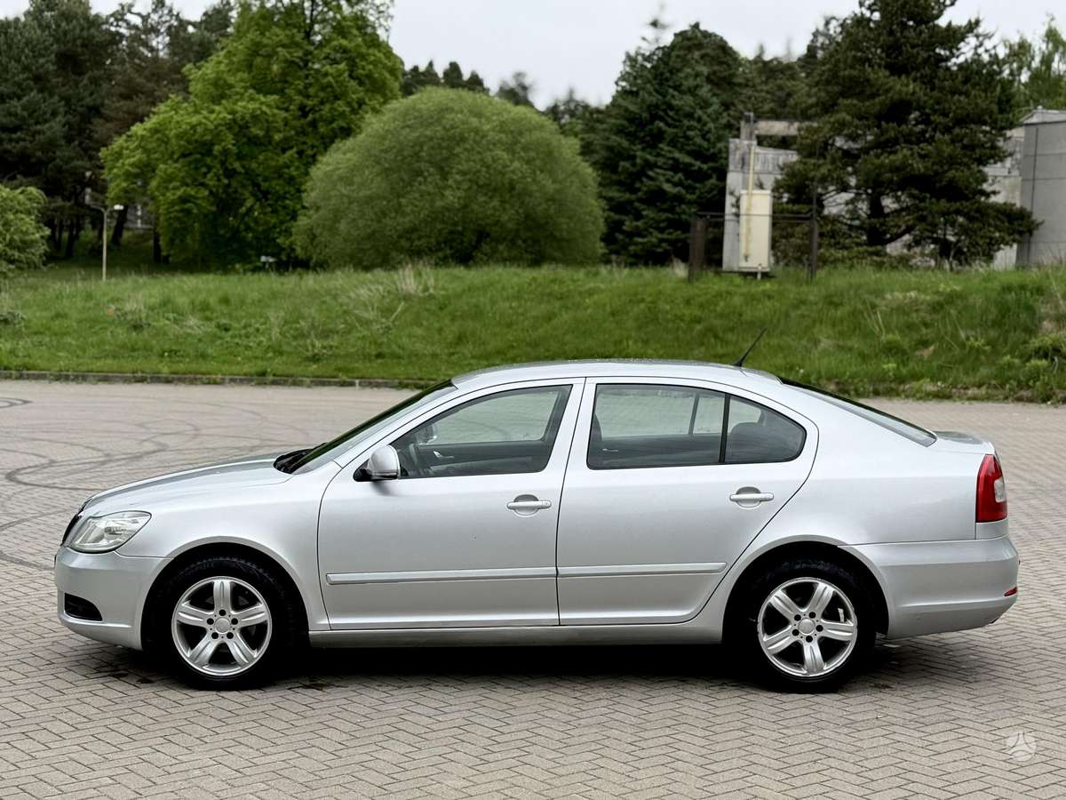 Skoda Octavia, Седан