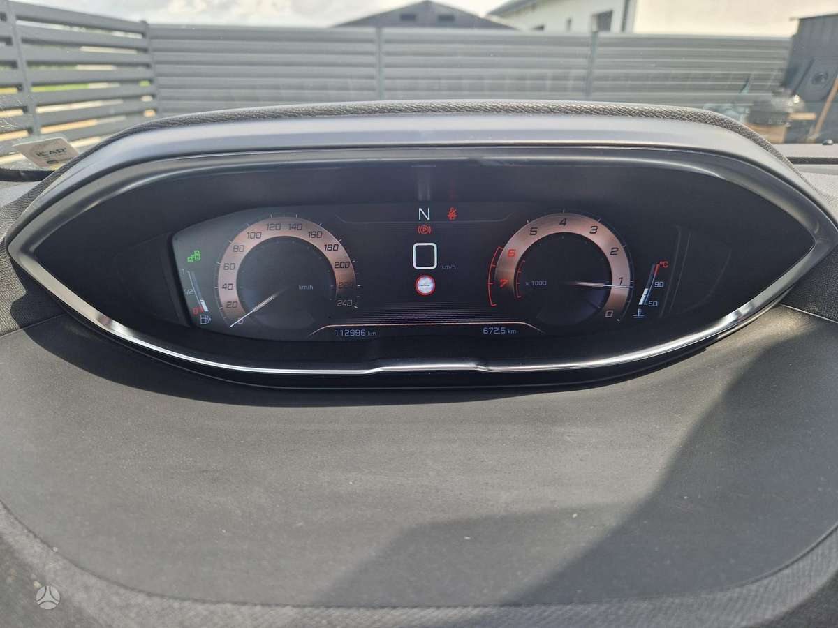 Peugeot 3008 - 8
