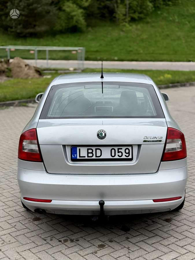 Skoda Octavia, Седан