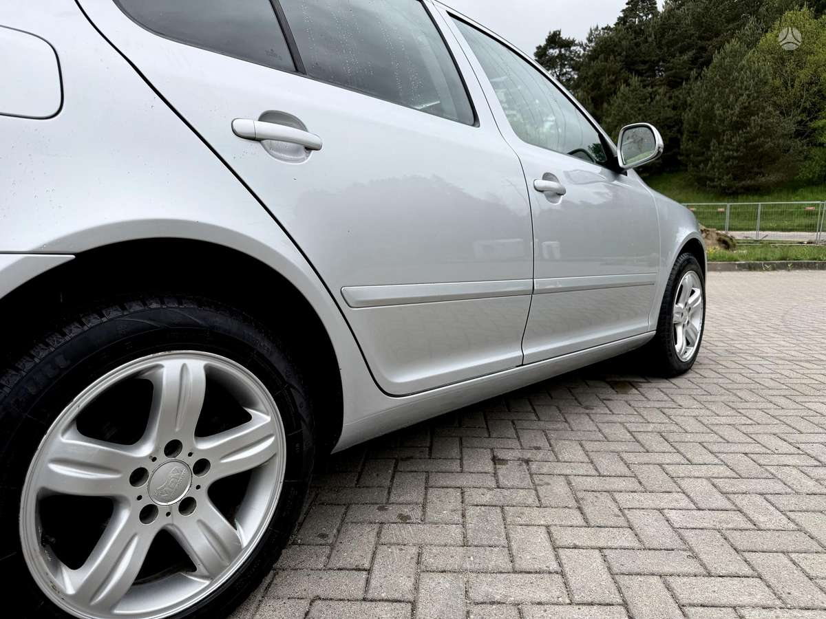 Skoda Octavia, Седан