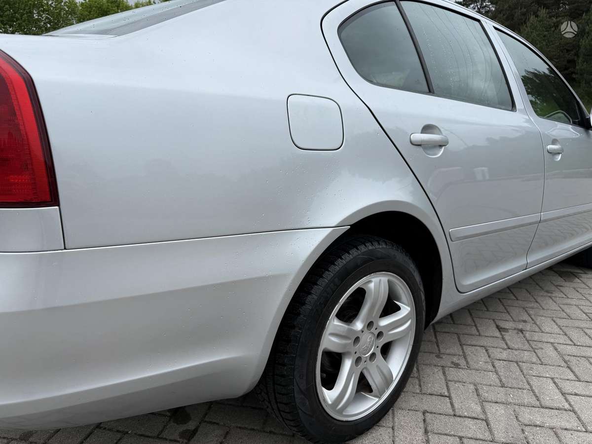Skoda Octavia, Седан