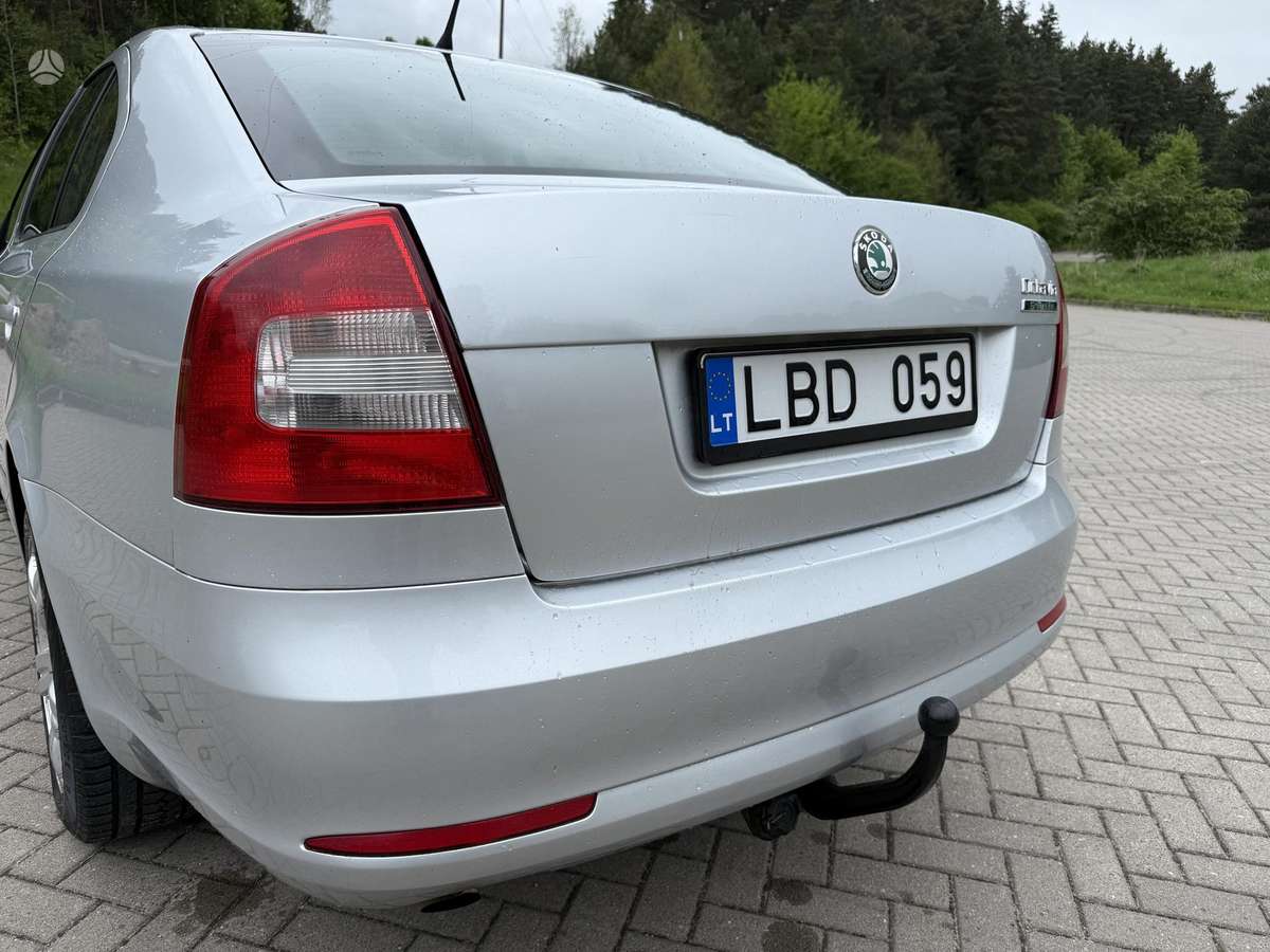 Skoda Octavia, Седан