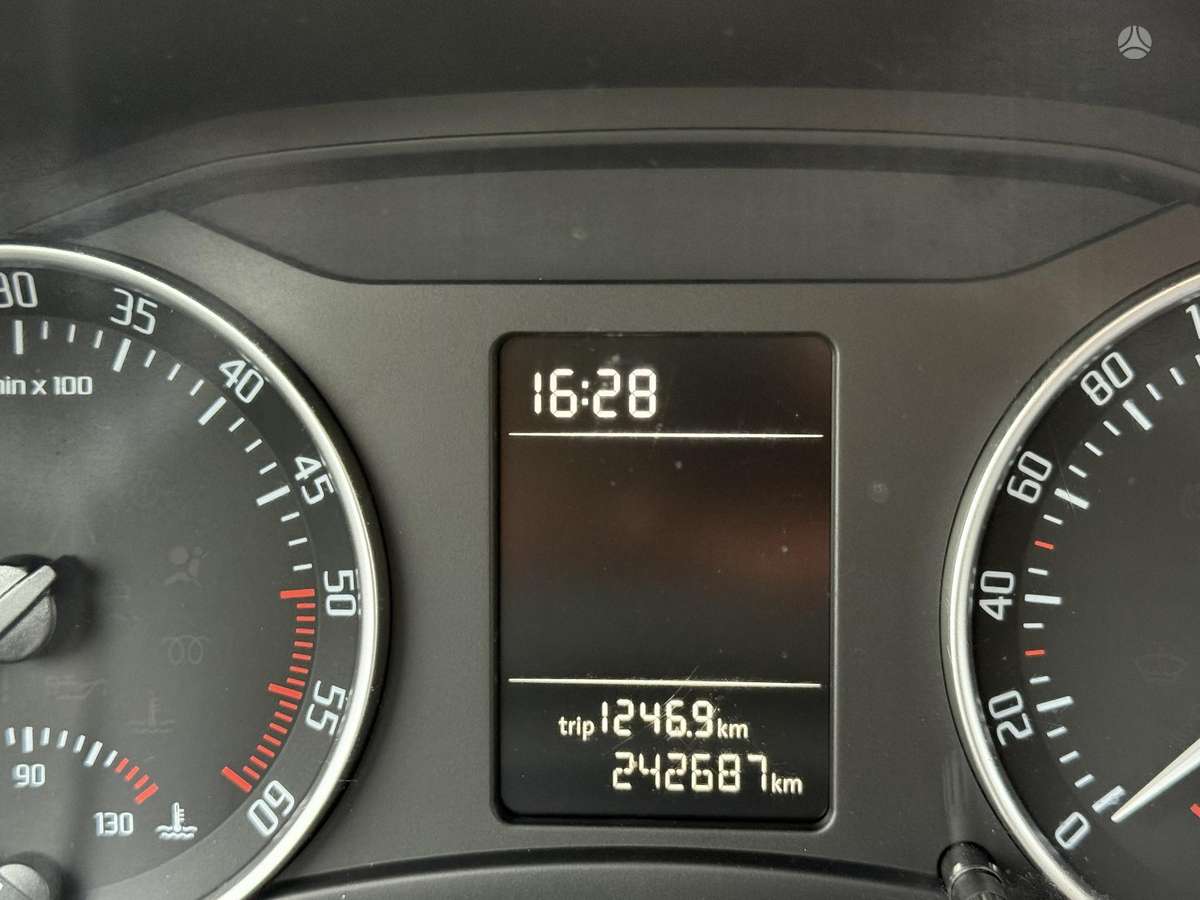 Skoda Octavia, Седан