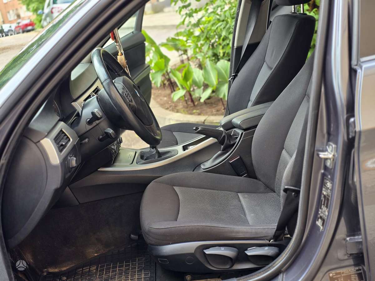 BMW 320, 2.0 l., Седан