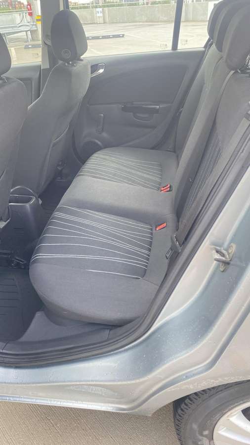 Opel Corsa, 1.3 l., Хэтчбек
