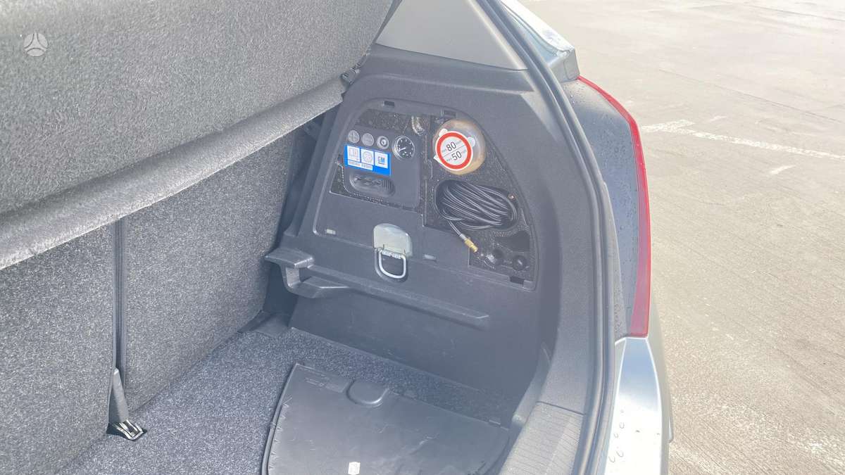 Opel Corsa, 1.3 l., Хэтчбек