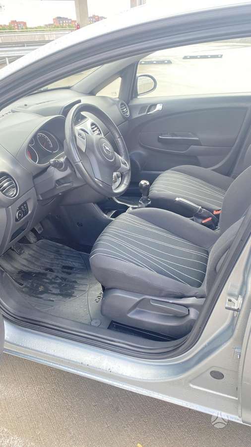 Opel Corsa, 1.3 l., hatchback