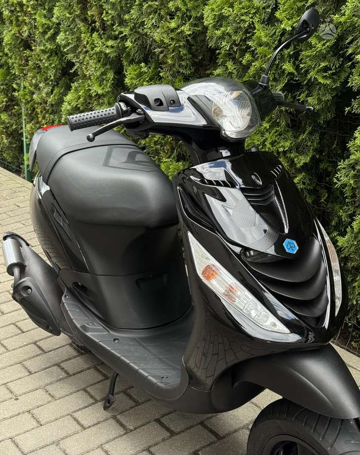 Piaggio Zip 49cc, мотороллеры / мопеды