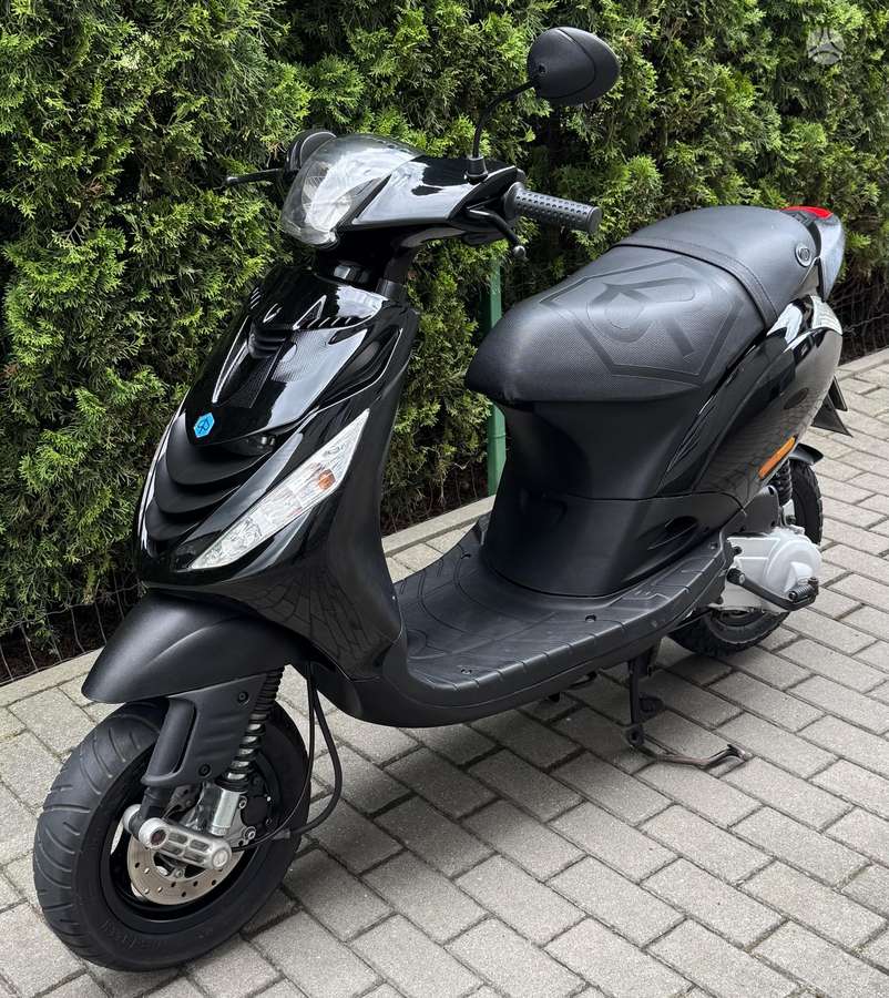 Piaggio Zip 49cc, scooters / mopeds