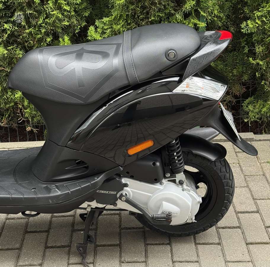 Piaggio Zip 49cc, scooters / mopeds