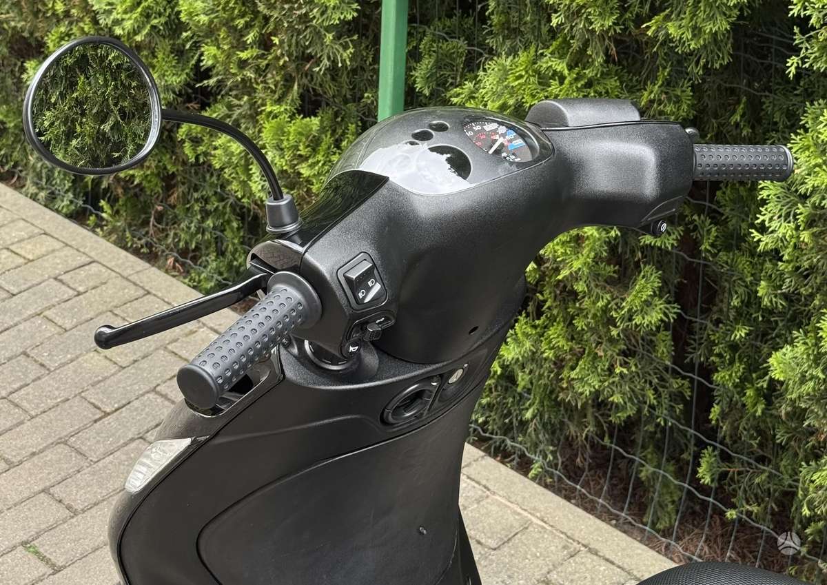 Piaggio Zip 49cc, scooters / mopeds