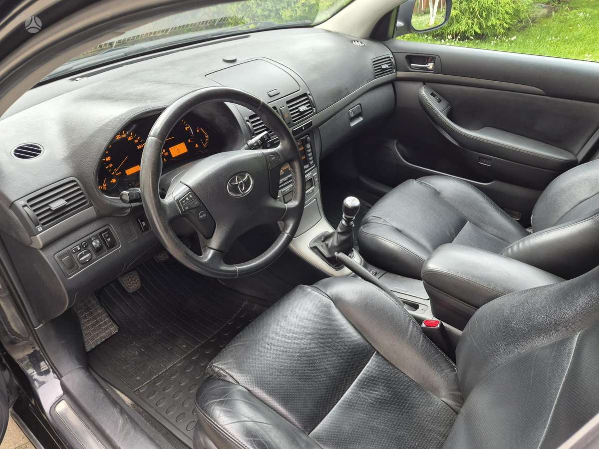 Toyota Avensis, 2.2 l., Универсал