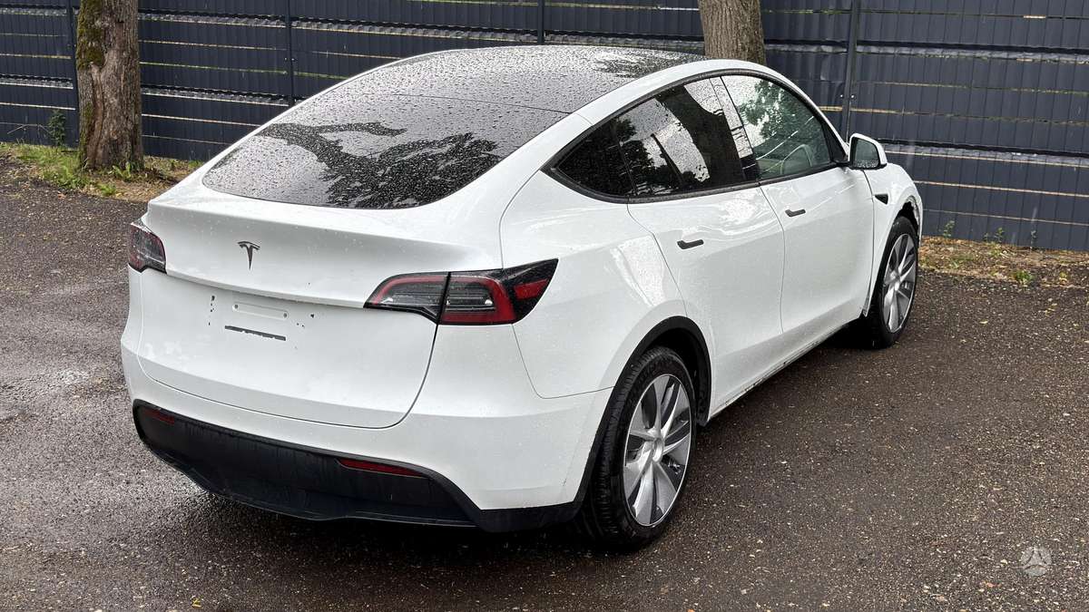 Tesla Model Y, 60 kWh, hatchback