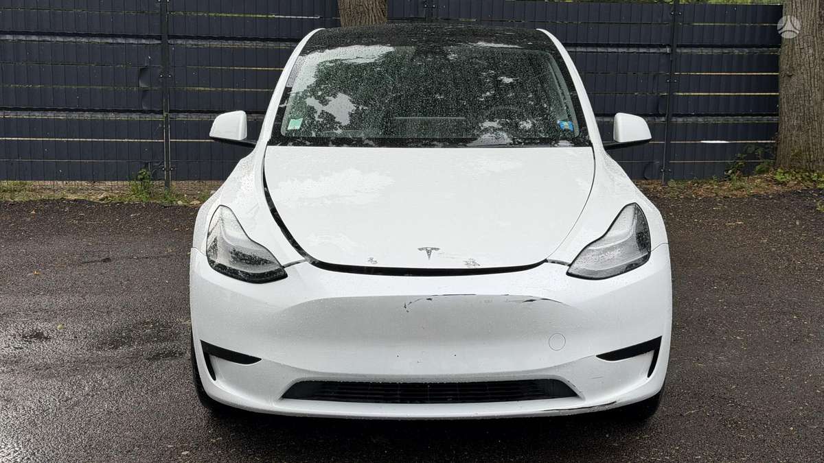 Tesla Model Y, 60 kWh, hatchback