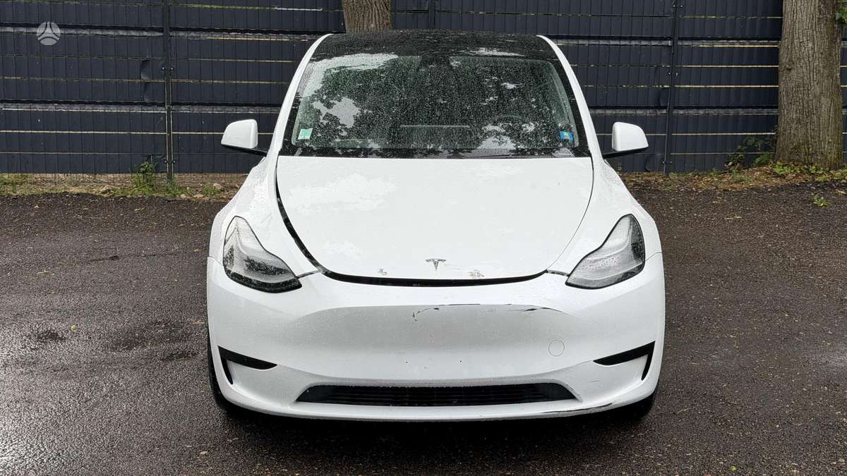 Tesla Model Y, 60 kWh, hatchback