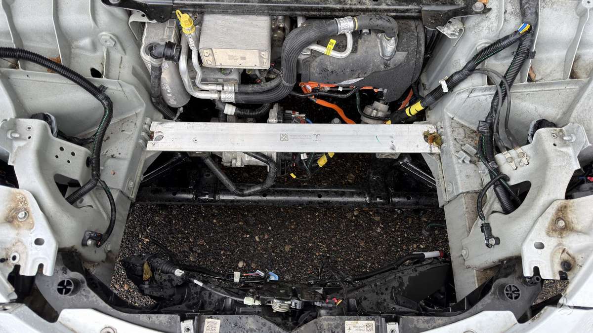 Tesla Model Y, 60 kWh, hatchback