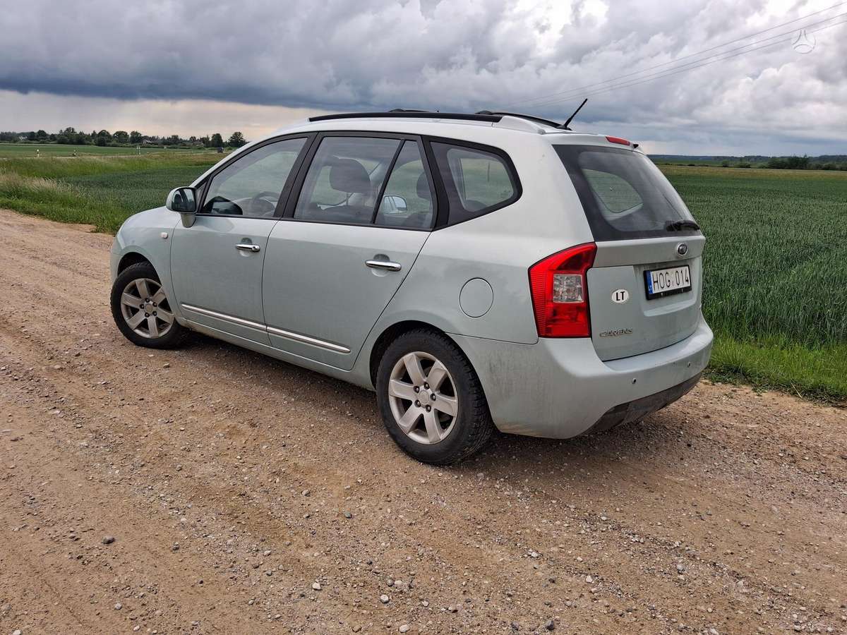 Kia Carens, 2.0 l., Минивэн