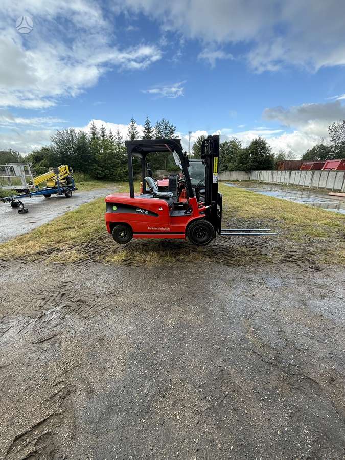 -Kita- Starv cpd 20, forklifts