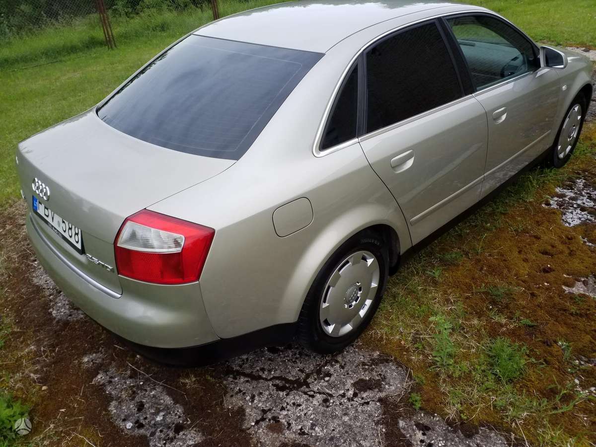 Audi A4, 2.5 l., Седан