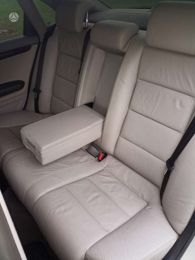 Audi A4, 2.5 l., sedanas
