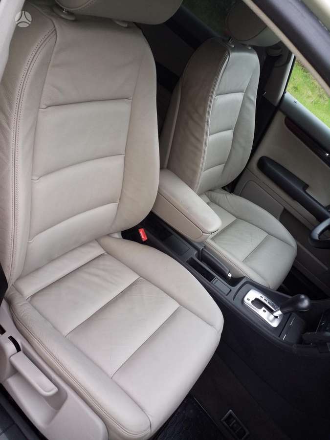 Audi A4, 2.5 l., sedanas