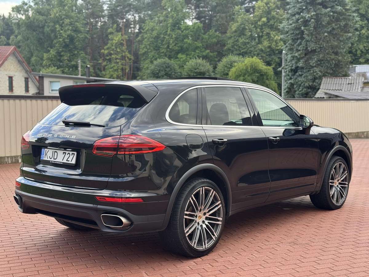 Porsche Cayenne - 3