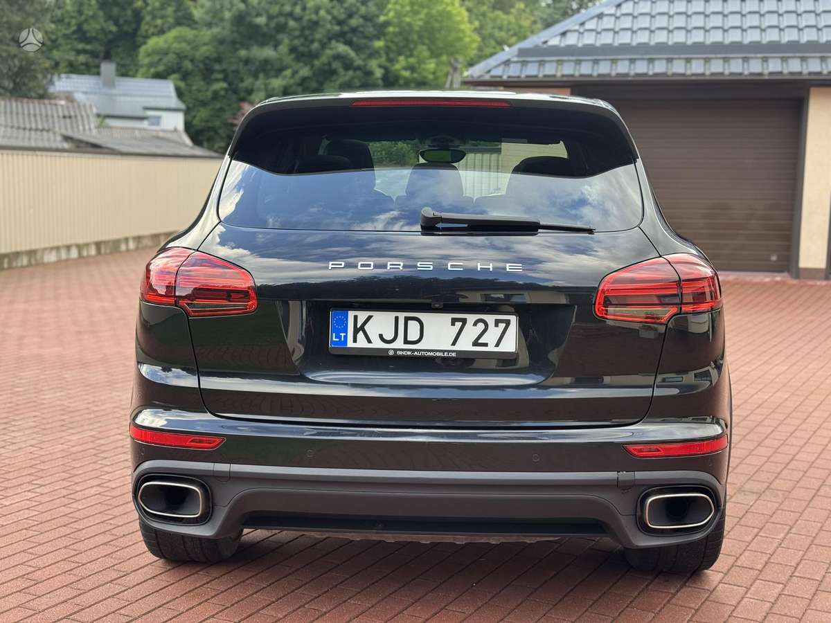 Porsche Cayenne - 5