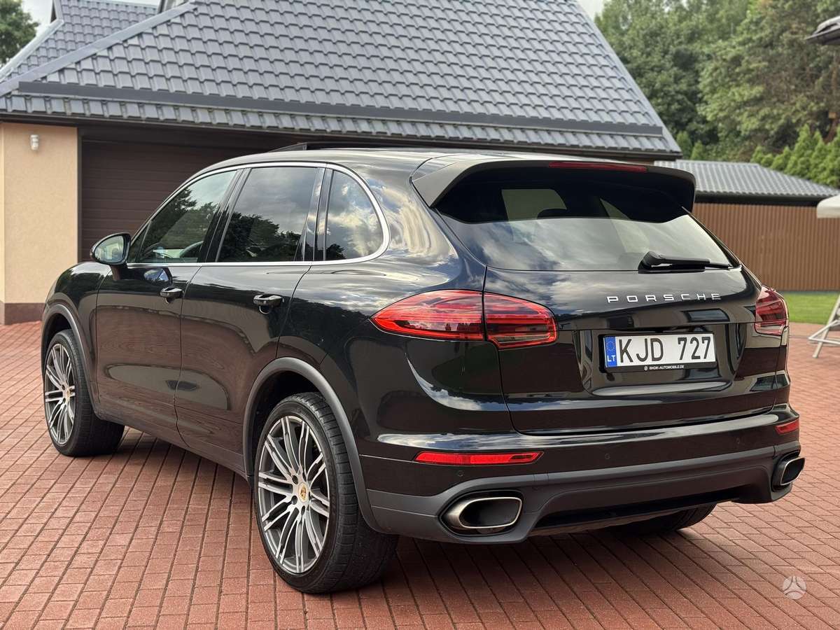 Porsche Cayenne - 6