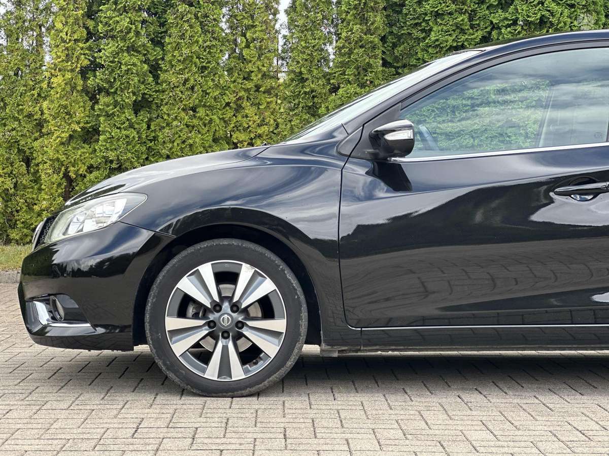Nissan Pulsar, 1.5 l., hatchback