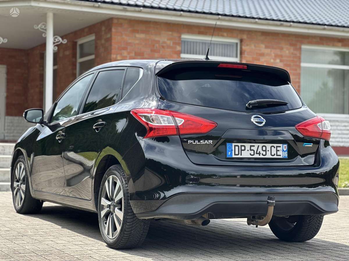 Nissan Pulsar, 1.5 l., hatchback
